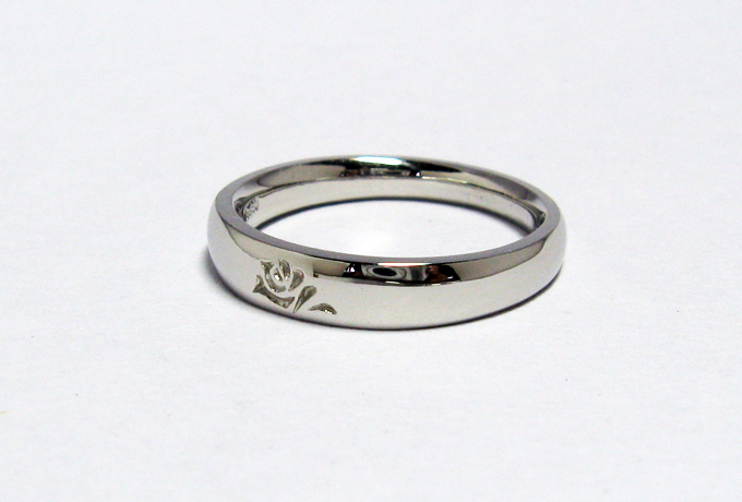 「バラ」のオーダーメイド結婚指輪(マリッジリング)